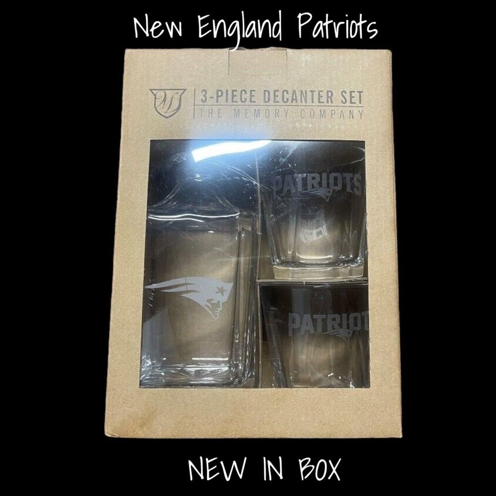 Decanter Gift Set NFL Football New England Patriot The Memory Company New In Box